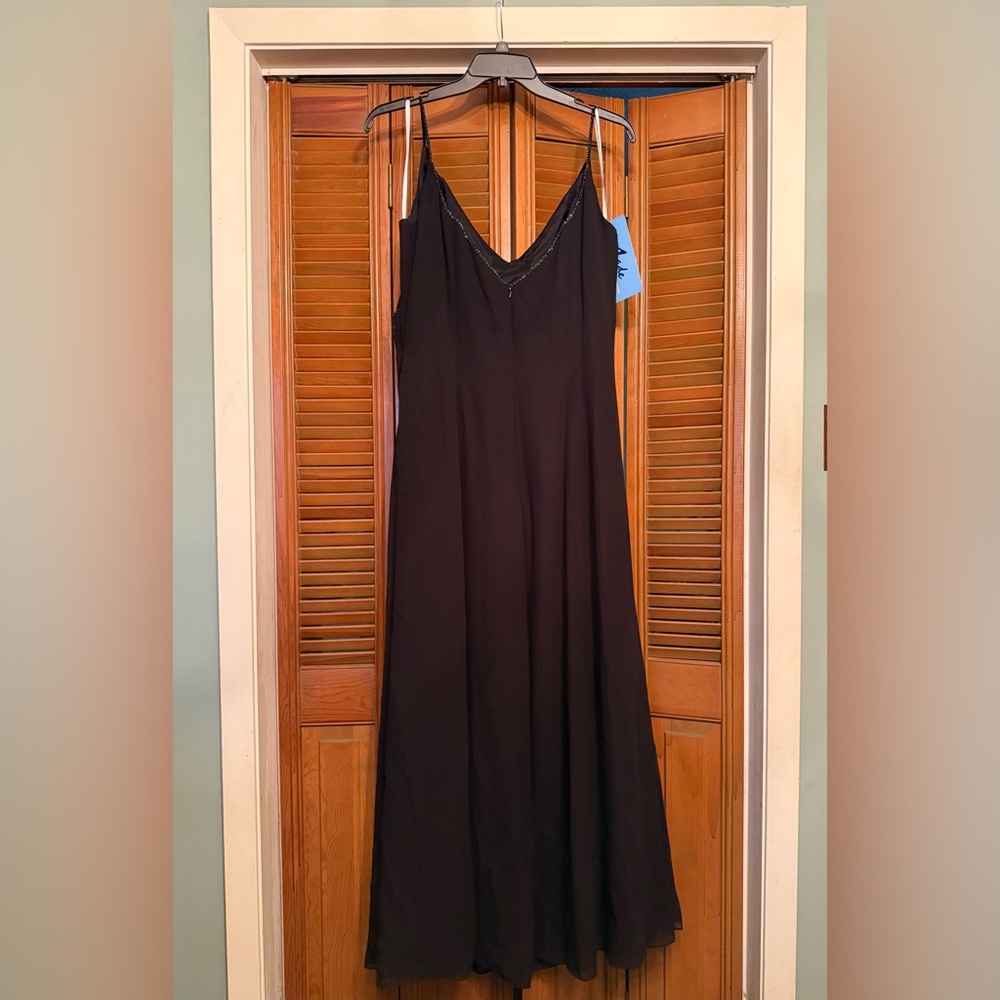 Jade Brand Formal Gown - Picture 6 of 6